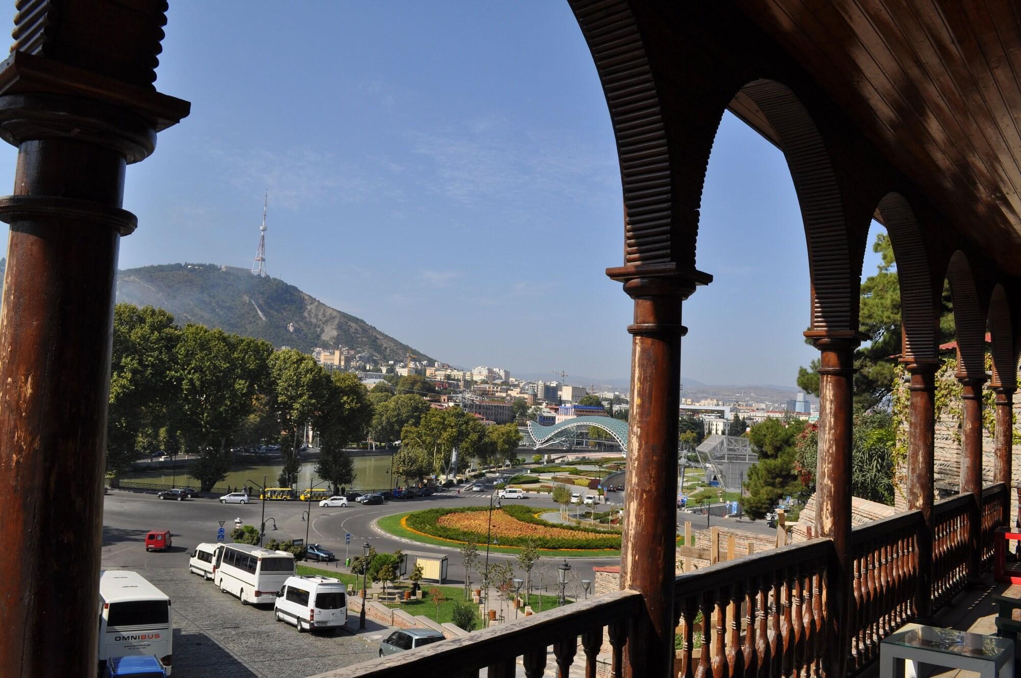 Tiflis Metekhi Hotel Exteriör bild