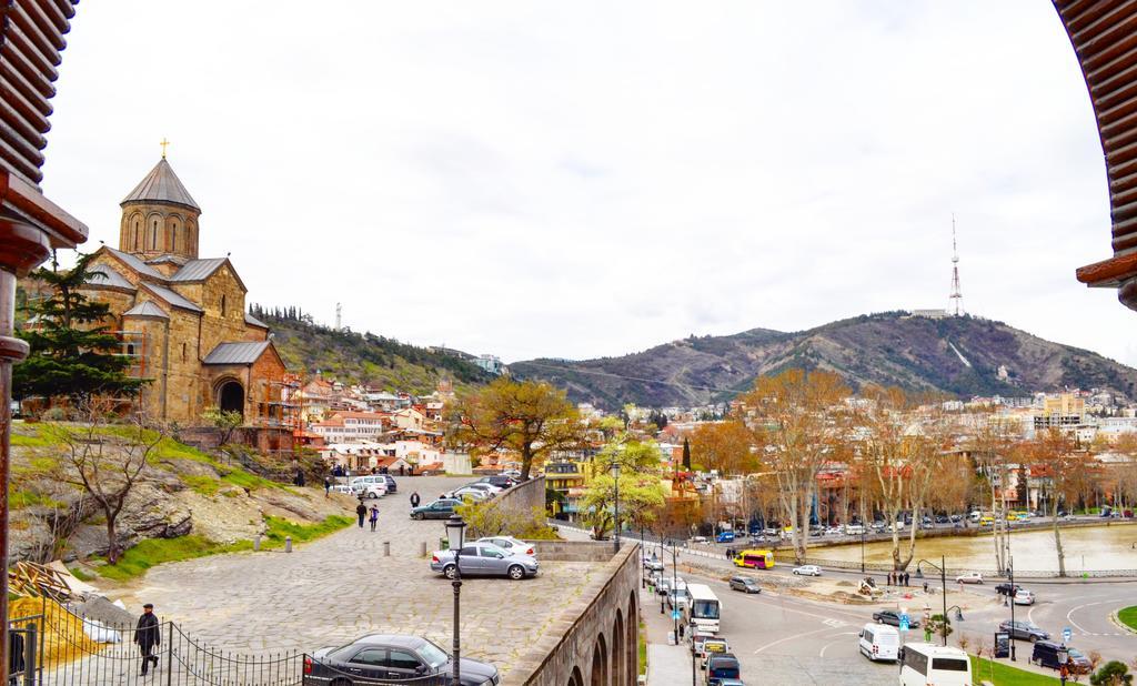 Tiflis Metekhi Hotel Exteriör bild