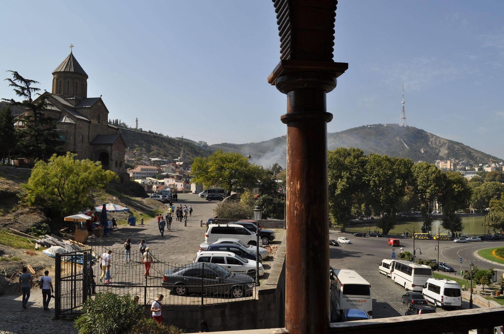 Tiflis Metekhi Hotel Exteriör bild